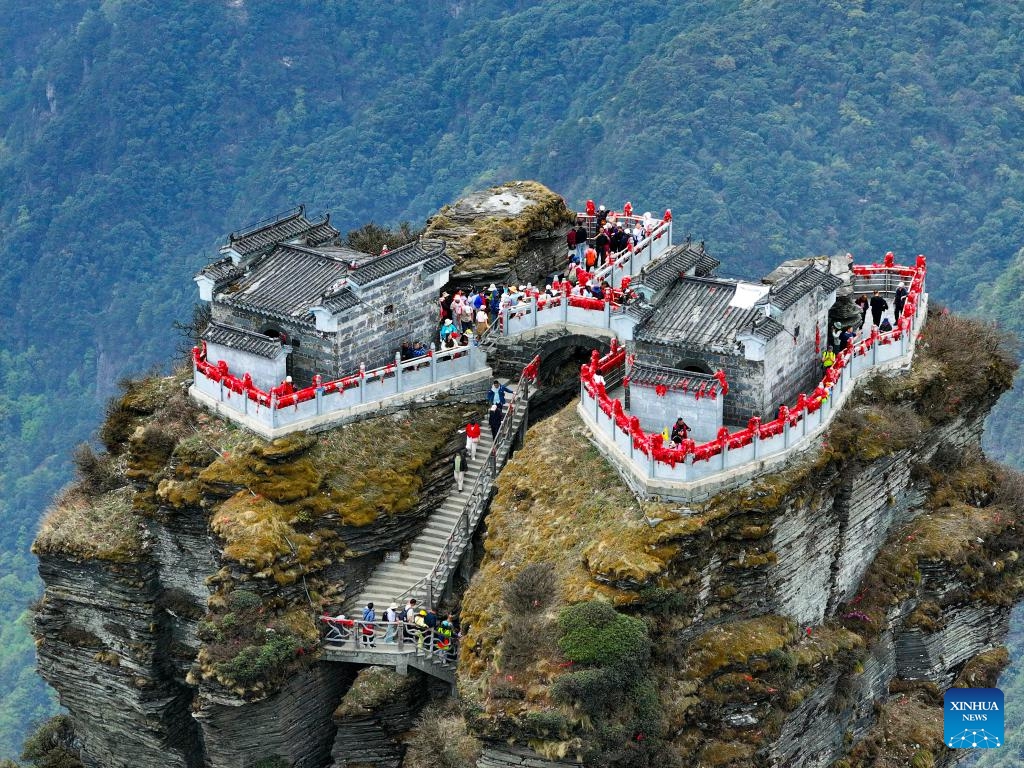 An aerial drone photo taken on April 15, 2025 shows the scenery of Mount Fanjing in Tongren City, southwest China's Guizhou Province. Mount Fanjing is a World Heritage Site that covers an area of 775 square kilometers. It not only provides an important glimpse into geological evolution in southern China but also serves as an ecological security barrier in the middle and upper reaches of the Yangtze River. (Photo: Xinhua)