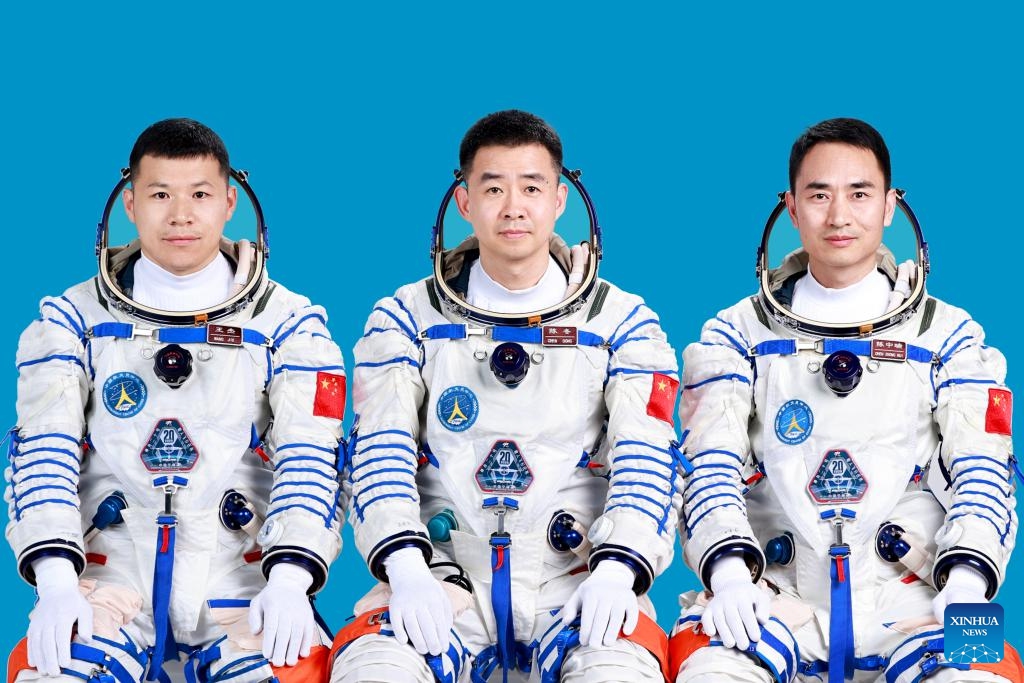 This undated photo shows Shenzhou-20 crew members Chen Dong (C), Chen Zhongrui (R) and Wang Jie. Chinese astronauts Chen Dong, Chen Zhongrui and Wang Jie will carry out the Shenzhou-20 crewed spaceflight mission, and Chen Dong will be the commander, the China Manned Space Agency announced at a press conference on Wednesday. (Photo: Xinhua)