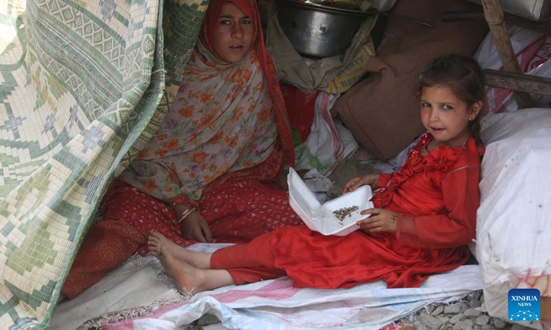 Afghan children are seen at a refugee camp in Kabul, capital of Afghanistan, April 22, 2025. A total of 874 Afghan families with 4,082 people returned to their homeland from neighboring Iran and Pakistan on Sunday, Afghanistan's High Commission for Addressing Returnees' Problems said in a statement Monday. (Photo: Xinhua)