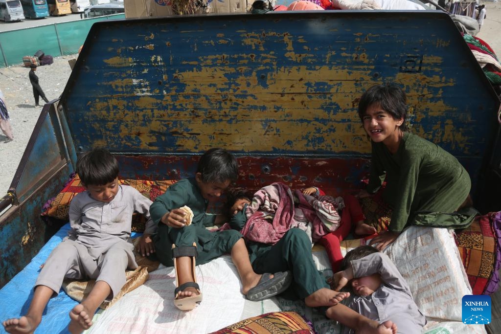 Afghan children are seen at a refugee camp in Kabul, capital of Afghanistan, April 22, 2025. A total of 874 Afghan families with 4,082 people returned to their homeland from neighboring Iran and Pakistan on Sunday, Afghanistan's High Commission for Addressing Returnees' Problems said in a statement Monday. (Photo: Xinhua)