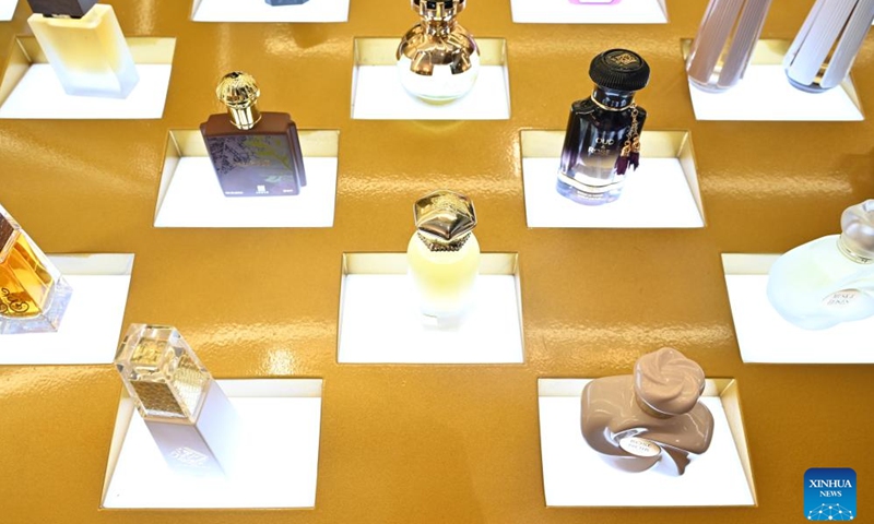 This photo taken on April 22, 2025 shows perfumes on display during a perfume exhibition in Hawalli Governorate, Kuwait. The perfume exhibition opened here on Tuesday and will last until May 5. (Photo: Xinhua)