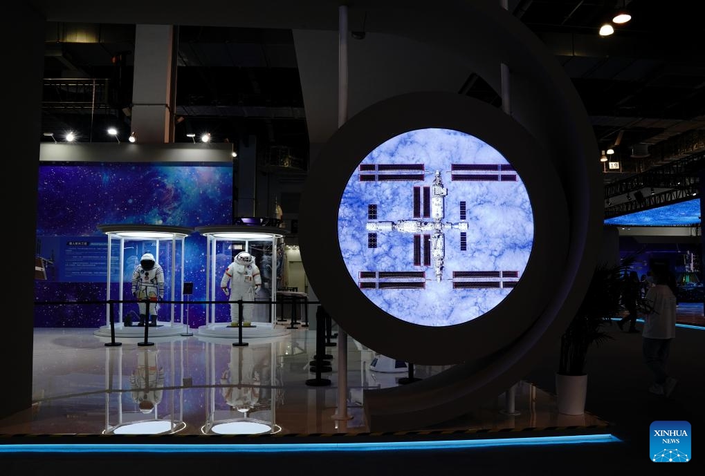 Spacesuits are on display at the preview of a science exhibition marking the 10th Space Day of China at Shanghai World Expo Exhibition and Convention Center in east China's Shanghai, April 23, 2025. April 24 has been Space Day of China since 2016. The date marks the launch of China's first satellite Dongfanghong-1 into space in 1970. Activities to mark the 10th Space Day of China will take place from April 24 to May 5 at the Shanghai World Expo Exhibition and Convention Center. (Photo: Xinhua)