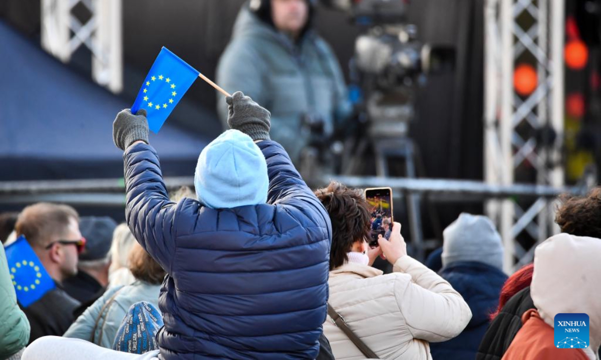 People watch a concert during a Europe Day celebration event in Narva, Estonia, May 9, 2025. (Photo: Xinhua)