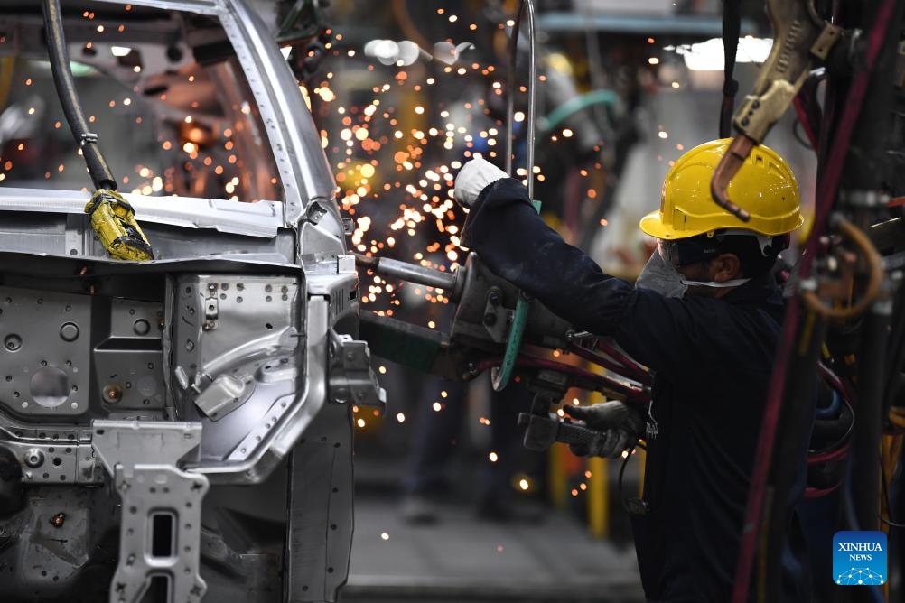 A worker works at an assembling workshop of Kerman Motor in Arg Jadid special economic zone near Bam in Kerman Province, Iran, May 3, 2025. A large number of car manufacturers and auto parts enterprises have built factories at Arg Jadid special economic zone built by the Iranian government. (Photo: Xinhua)