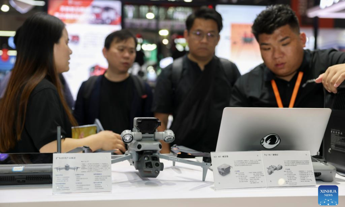 Visitors learn about the workflow of industrial drones in emergency rescue at the DJI booth during the fourth Yangtze River Delta International Emergency Disaster Reduction and Rescue Expo in Shanghai, east China, May 13, 2025. Over 3,000 cutting-edge equipment and technologies are on display at the expo.

With an exhibition area of approximately 60,000 square meters, this year's expo, which runs from Tuesday to Thursday, has attracted over 500 leading companies from nearly 20 countries and regions. (Xinhua/Wang Xiang)
