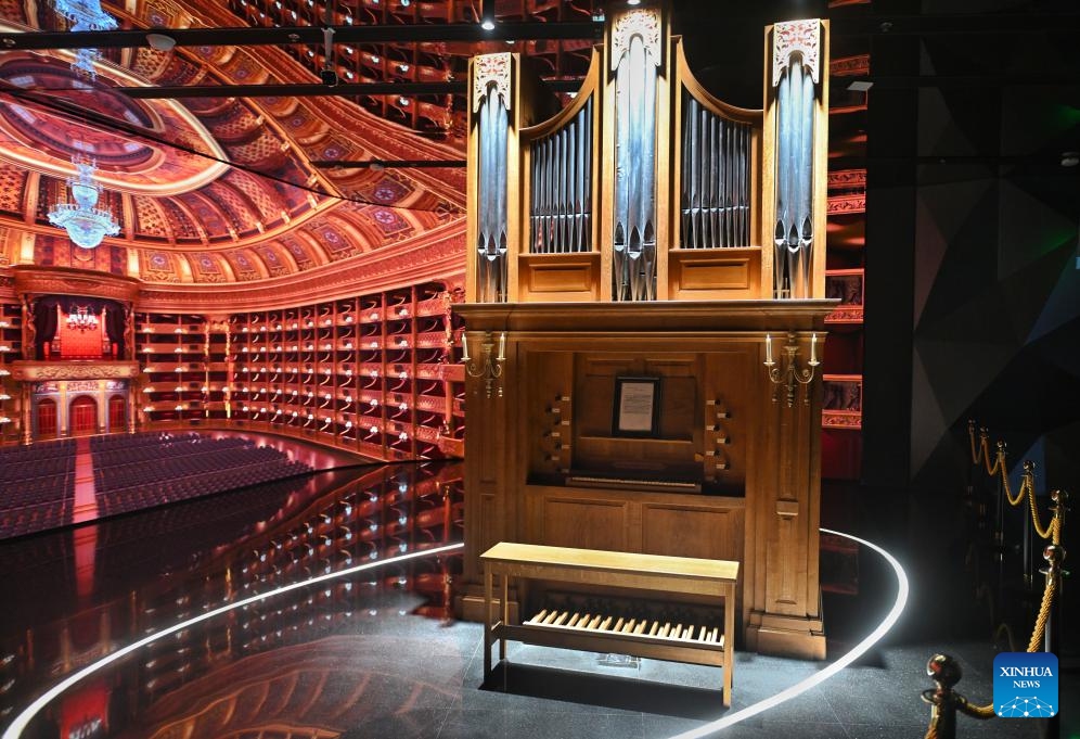 This photo taken on May 8, 2025 shows a pipe organ produced in 1755 displayed at the Chengdu Xin Smart Music Museum in Chengdu, southwest China's Sichuan Province. Chengdu Xin Smart Music Museum, home to a collection of over 300 instruments from all over the world, is designed to enable an immersive experience for visitors. With technologies such as 3D imaging, holographic theatres, and digital scene restoration, it reflects virtual historical scenarios, tells stories behind music works, and sheds light on technology innovations in those instruments. (Photo: Xinhua)