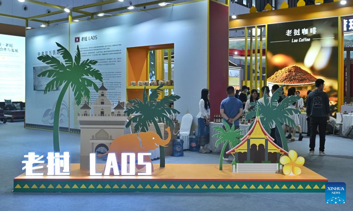 People visit the pavilion of Laos at the 20th Western China International Fair in Chengdu, southwest China's Sichuan Province, May 25, 2025. Photo: Xinhua