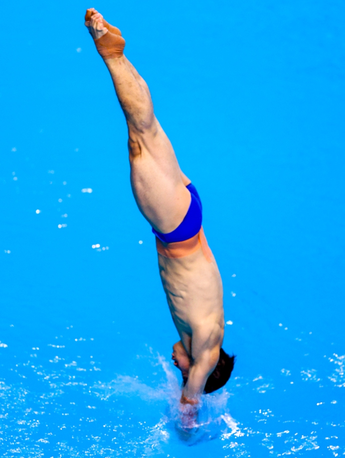 Chinese diver Wang Zongyuan enters the water during the men's 3-meter springboard competition at the 2025 National Diving Championship in Wuhan, Central China's Hubei Province on May 26, 2025. Wang won gold in the event, which also serves as the selection competition for the 2025 World Aquatics Championships and the qualifying event for the National Games diving competition. Photo: VCG