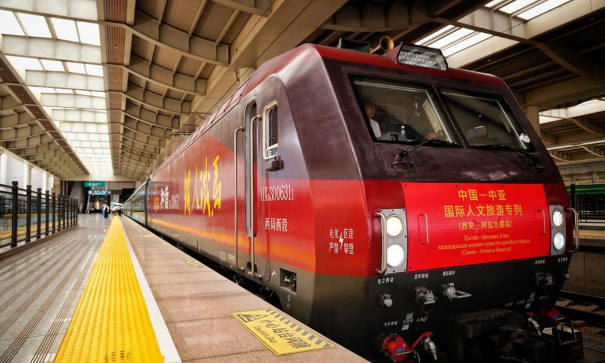 A tourist train departs from Xi'an, northwest China's Shaanxi Province for Almaty, Kazakhstan, on May 29, 2025. (Photo by You Ting/Xinhua)
