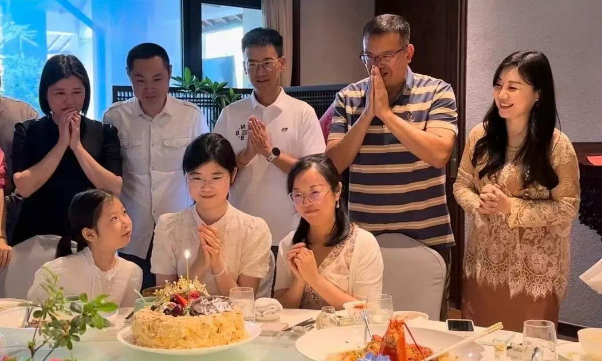 Wu is celebrating Niuniu’s birthday together with the girl’s family on May 25, 2025. Photo: People’s Daily
