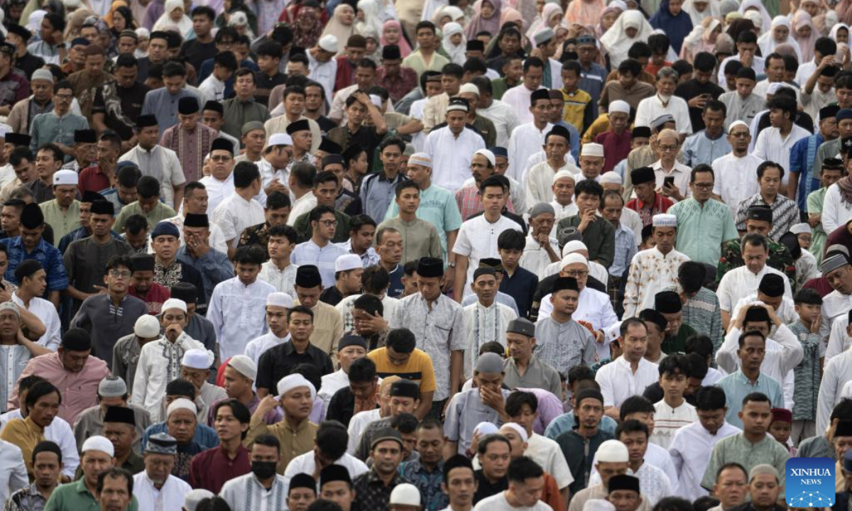 People attend Eid al-Adha prayer at Jatinegara in Jakarta, Indonesia on June 6, 2025. (Xinhua/Veri Sanovri)