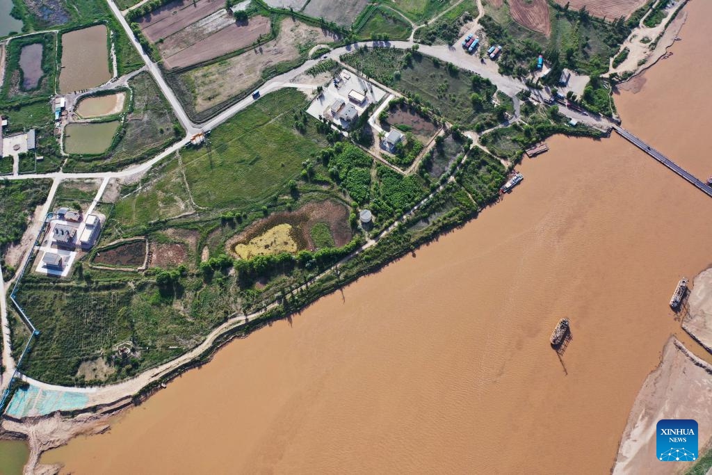 An aerial drone photo taken on June 7, 2025 shows the scenery of Yellow River in Dalad Banner of north China's Inner Mongolia Autonomous Region. (Photo: Xinhua)