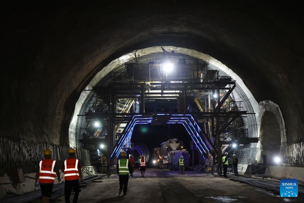 Constructors work at the construction site of Zhaowan Tunnel of Lanzhou-Hezuo high-speed railway in Linxia Hui Autonomous Prefecture, northwest China's Gansu Province, June 6, 2025. The Zhaowan Tunnel, with a total length of 1642.35 meters and a relative height difference of 370 meters, was drilled through on Friday. The tunnel is a key project of Lanzhou-Hezuo high-speed railway, a part of China's high-speed rail network that centers around eight main vertical lines linking the north and south and eight horizontal lines connecting the east and west. (Photo: Xinhua)