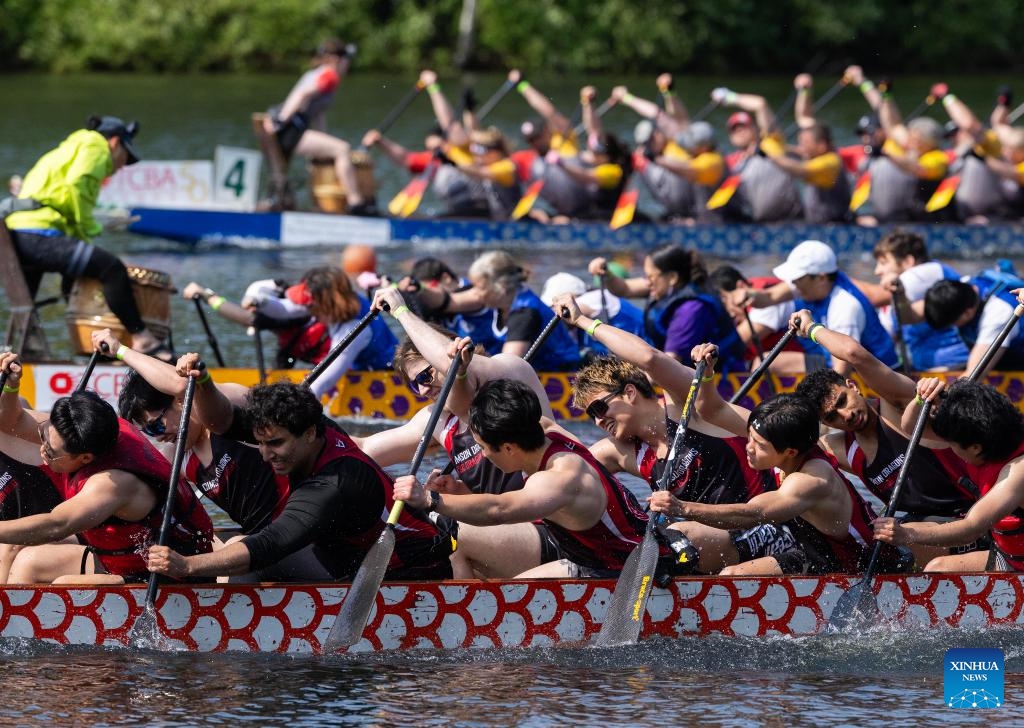 Participants compete during the 2025 Toronto International Dragon Boat Race Festival in Toronto, Canada, on June 14, 2025. (Photo: Xinhua)