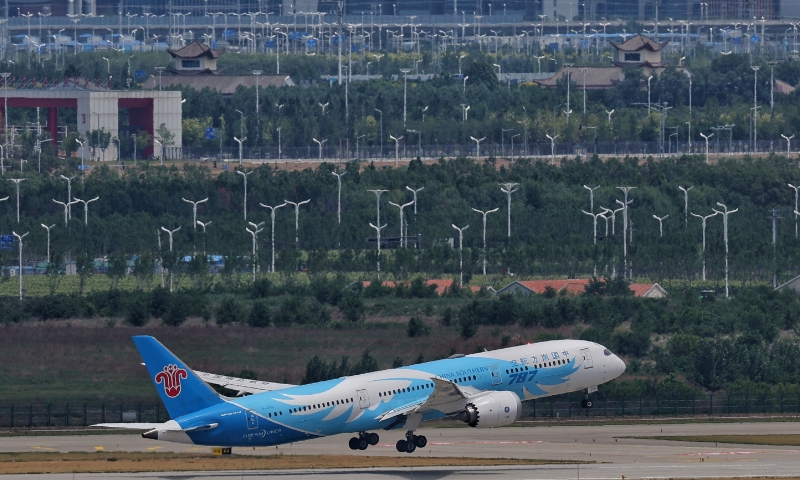 A view of China Southern Airlines flight CZ6051, which carried 173 passengers from Beijing to Dushanbe, the capital of Tajikistan Photo: Courtesy of China Southern Airlines