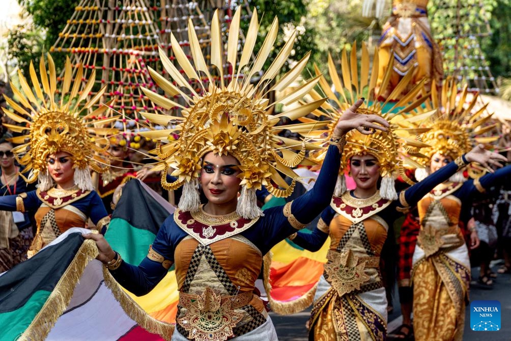 Performers participate in Peed Aya, an opening parade of the Bali Arts Festival 2025 in Denpasar, Bali, Indonesia, on June 21, 2025. The annual cultural event runs from June 21 to July 19 this year. (Photo: Xinhua)