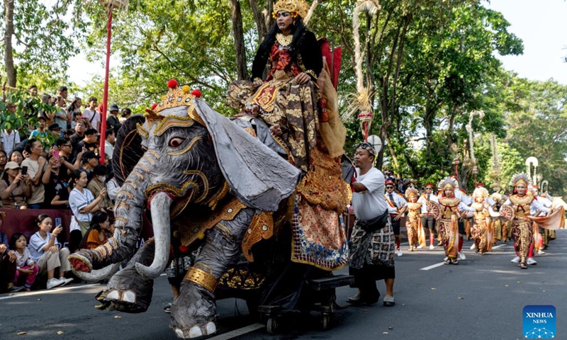 Performers participate in Peed Aya, an opening parade of the Bali Arts Festival 2025 in Denpasar, Bali, Indonesia, on June 21, 2025. The annual cultural event runs from June 21 to July 19 this year. (Photo: Xinhua)