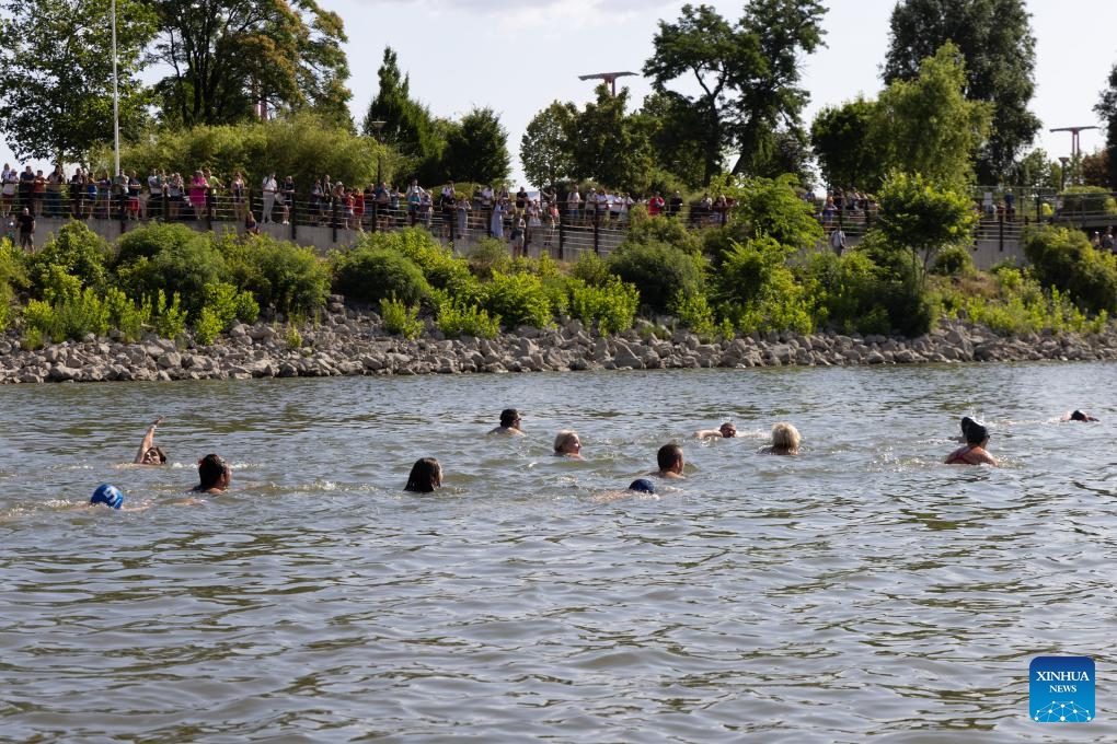 Participants swim across the bay at Buda Beach in Budapest, Hungary on June 21, 2025. (Photo: Xinhua)