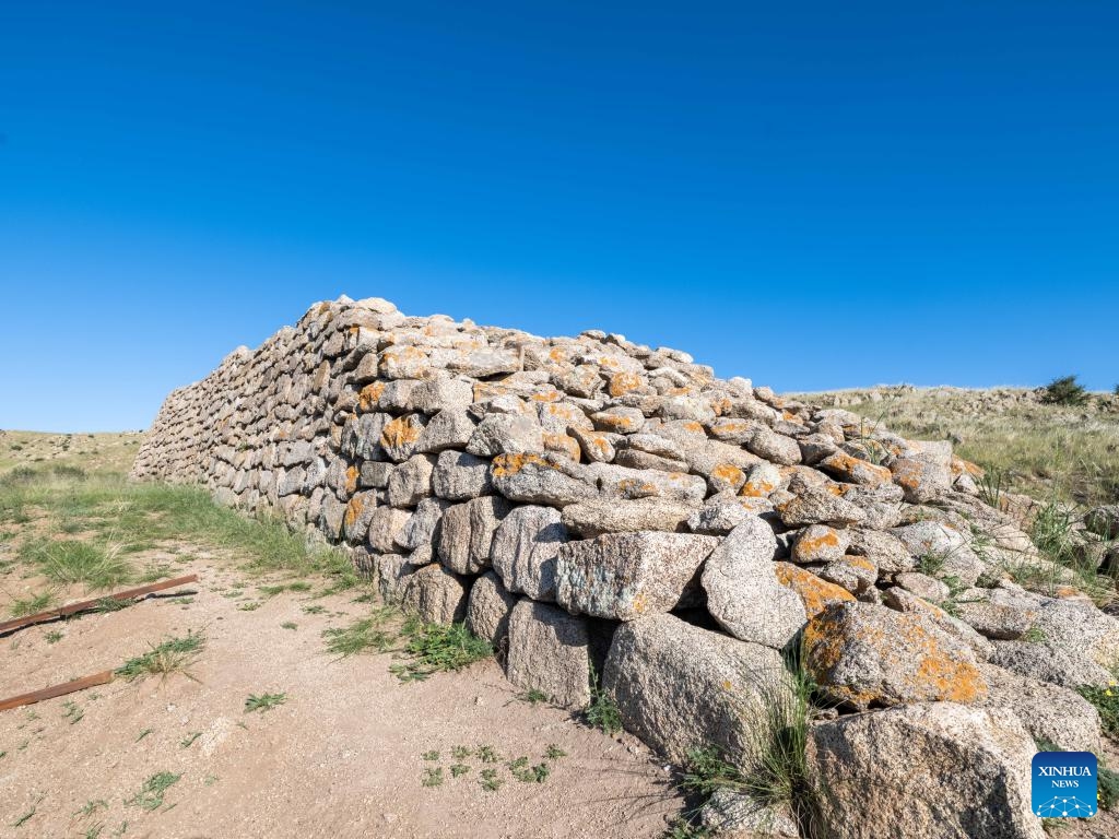 This photo taken on June 21, 2025 shows the Tianshengcheng section of the Great Wall in Guyang County, north China's Inner Mongolia Autonomous Region. The Great Wall built in the Qin Dynasty (221 BC-207 BC) in Guyang County is well preserved due to its rock structure and the protection efforts made by local authorities. (Photo: Xinhua)