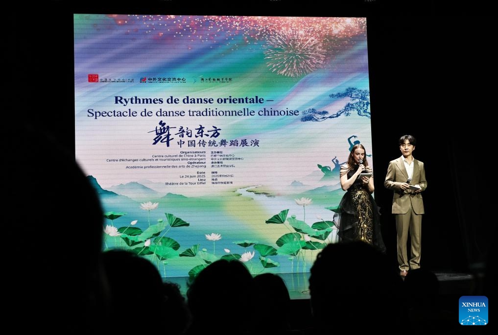 This photo taken on June 24, 2025 shows a scene of a traditional Chinese dance show staged at the Theatre of the Eiffel Tower in Paris, France. (Photo: Xinhua)