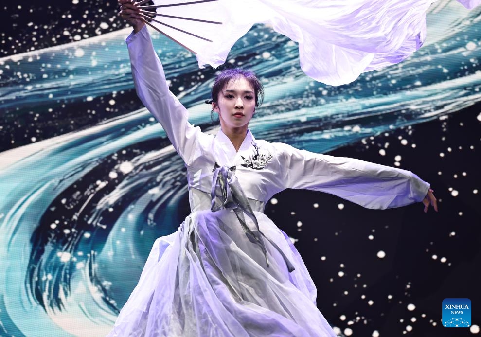 A dancer performs during a traditional Chinese dance show staged at the Theatre of the Eiffel Tower in Paris, France, France, June 24, 2025. (Photo: Xinhua)