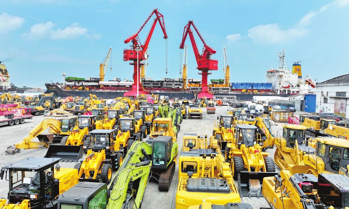 Construction machinery units are gathered for export shipment at the Lianyungang Port in East China's Jiangsu Province on June 27, 2025. On the same day, the National Bureau of Statistics released data showing that from January to May, profits of China's major industrial firms have reached 2.72 trillion yuan. Photo: cnsphoto