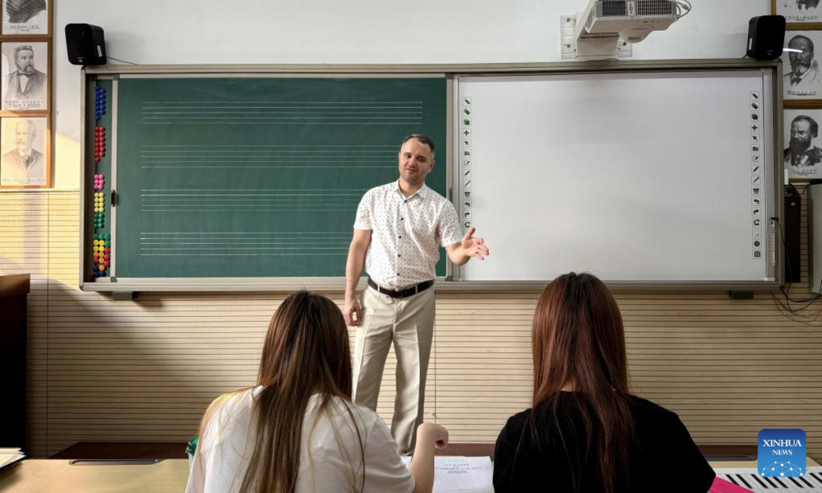 Ostapenko Anton Gennadievich teaches his students at Harbin Conservatory of Music in Harbin, northeast China's Heilongjiang Province, June 18, 2025. (Xinhua/Yang Siqi)