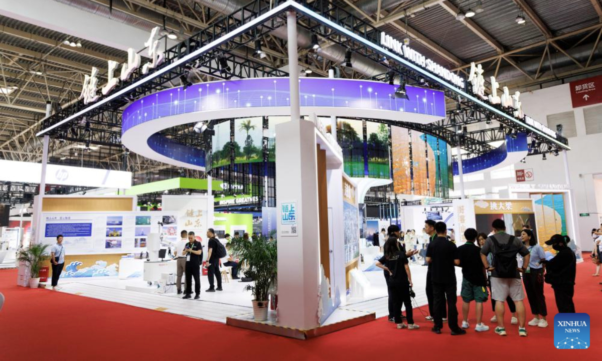 This photo taken on July 16, 2025 shows the pavilion of Shandong Province during the third China International Supply Chain Expo (CISCE) in Beijing, capital of China.
Held from July 16 to 20, the 2025 CISCE kicked off in Beijing on Wednesday.
Thailand serves as the guest country of honor at the expo, while east China's Shandong Province and south China's Guangdong Province act as the guest provinces of honor. (Xinhua/Jin Liwang)