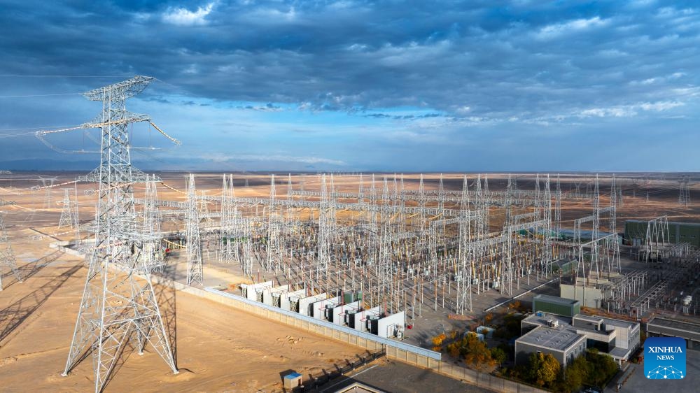 An aerial drone photo taken on Nov. 1, 2023 shows a convertor station of the Hami-Zhengzhou ±800 kV ultra-high voltage direct current power transmission project in Hami, northwest China's Xinjiang Uygur Autonomous Region. (Photo: Xinhua)