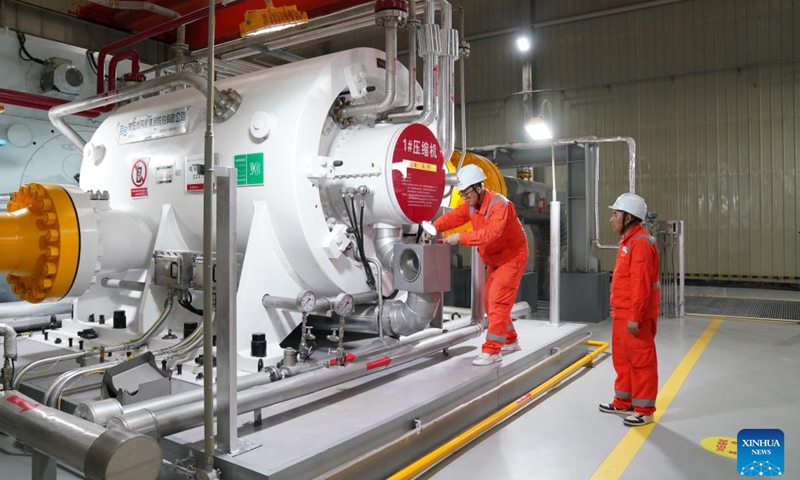 Workers maintain a compressor at a gas transmission pipeline station in Heihe, northeast China's Heilongjiang Province, July 9, 2025. As of July 10, the cumulative gas transmission volume of the China-Russia east-route natural gas pipeline's China section has surpassed 100 billion cubic meters. The pipeline's China section begins in Heihe, a city in the country's northeast bordering Russia, and transports natural gas from Siberia all the way south to Shanghai, China's economic and financial hub. (Photo: Xinhua)