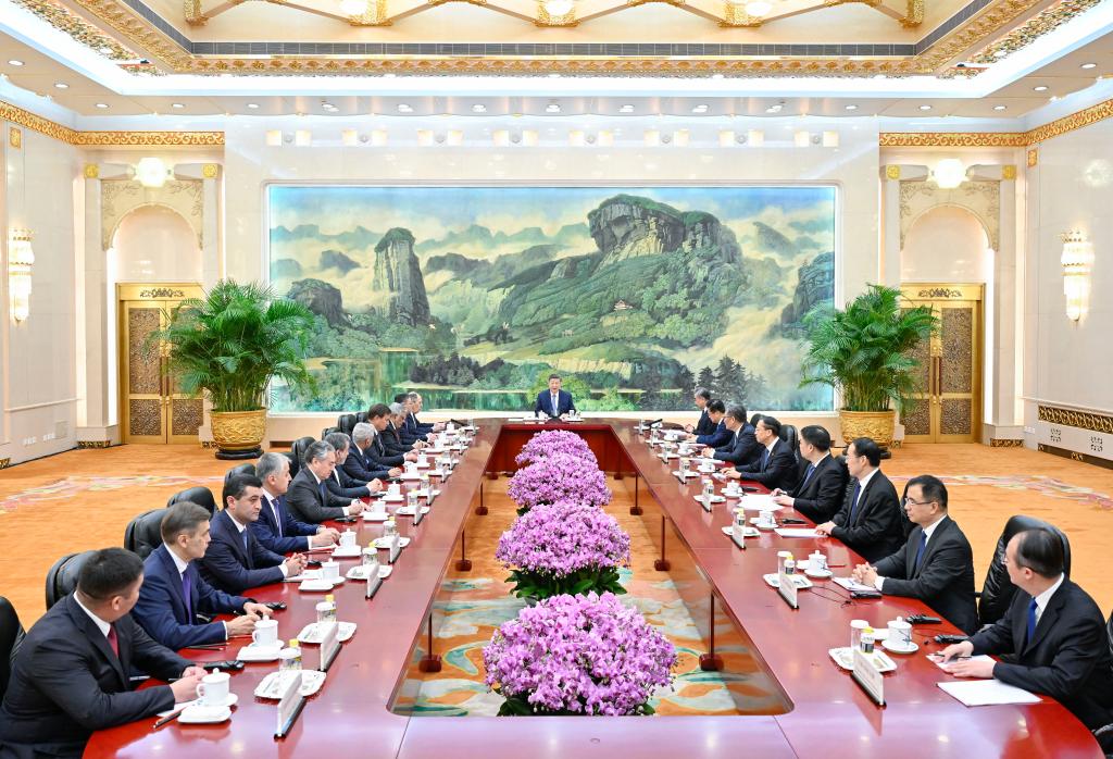 Chinese President Xi Jinping meets with foreign ministers and heads of standing bodies of the Shanghai Cooperation Organization (SCO) who are in China to attend the Meeting of the Council of the Ministers of Foreign Affairs of SCO Member States at the Great Hall of the People in Beijing, capital of China, July 15, 2025. (Xinhua/Yin Bogu)