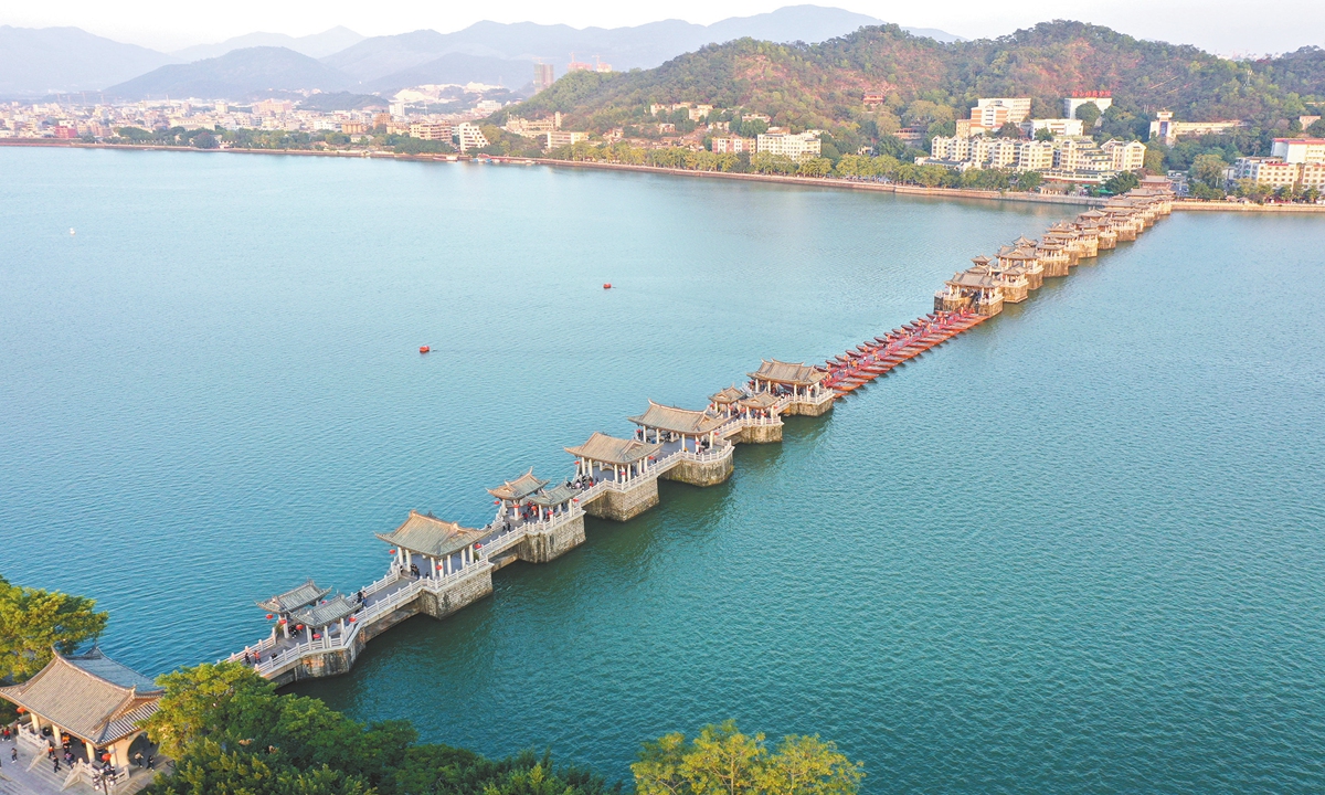The Guangji Bridge in Chaozhou, Guangdong Province