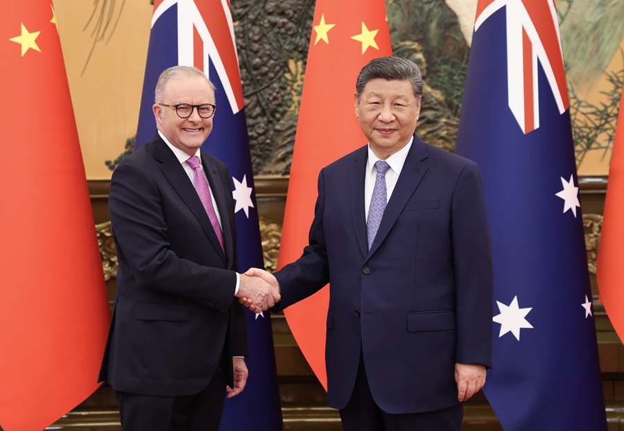 Chinese President Xi Jinping meets with Australian Prime Minister Anthony Albanese, who is on an official visit to China, at the Great Hall of the People in Beijing, capital of China, July 15, 2025. (Xinhua/Huang Jingwen)