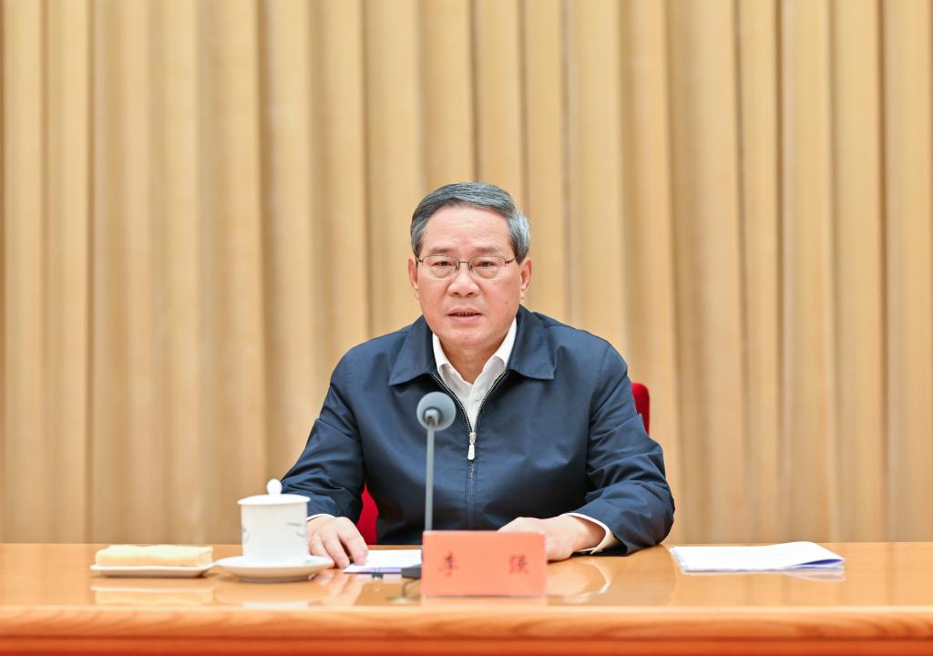 Li Qiang, member of the Standing Committee of the Political Bureau of the Communist Party of China Central Committee, delivers a speech at the Central Urban Work Conference in Beijing, capital of China. The conference was held in Beijing from Monday to Tuesday. (Xinhua/Yue Yuewei)