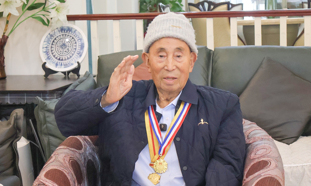 Veteran fan Chaoqun Photo: Lin Xiaoyi/GT