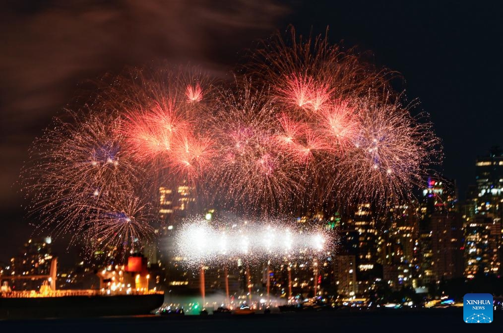 Fireworks light up the sky during the 2025 Celebration of Light at English Bay in Vancouver, British Columbia, Canada, July 19, 2025. The 33rd Celebration of Light fireworks show kicked off here Saturday. This year's event features an all-Canadian lineup, with pyrotechnic teams from Yukon, Quebec, and Nova Scotia scheduled to perform on July 19, 23, and 26, respectively. (Photo: Xinhua)