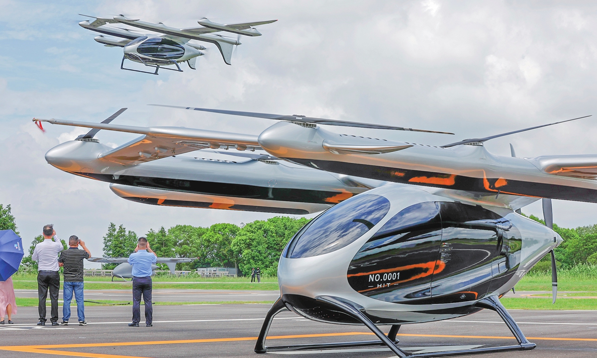 Chinese electric vertical take-off and landing (eVTOL) aircraft maker Autoflight delivers its CarryAll V2000CG aircraft in Shanghai on July 22, 2025. It is the world's first one-ton-plus eVTOL aircraft to have all three key airworthiness approvals, including  the Type Certificate, Production Certificate, and Airworthiness Certificate, marking a solid step toward the commercialization of large eVTOLs in low-altitude operations. Photo: VCG