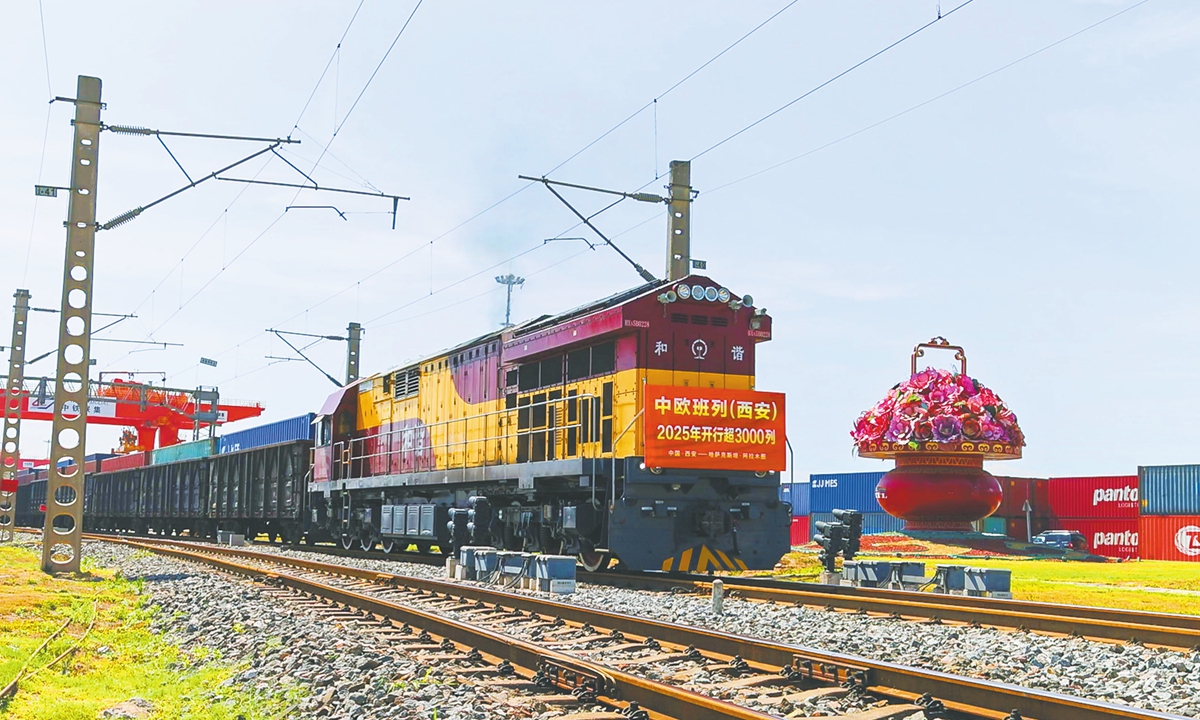 The X8153 China-Europe freight train departs from Xi'an international port station in Xi'an,  Northwest China's Shaanxi Province, heading west to Europe on July 4, 2025.  Photo: VCG