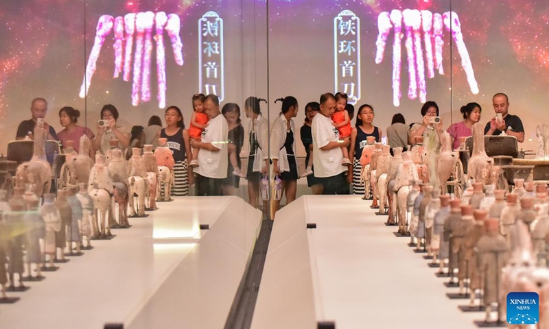 Children and parents visit the Qingzhou Museum in Qingzhou, east China's Shandong Province, Aug. 2, 2025. Photo: Xinhua