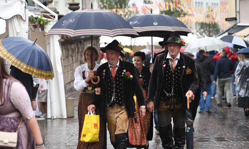 People in traditional costumes attend the Villach church festival in Villach, Austria, Aug. 2, 2025. Photo: Xinhua