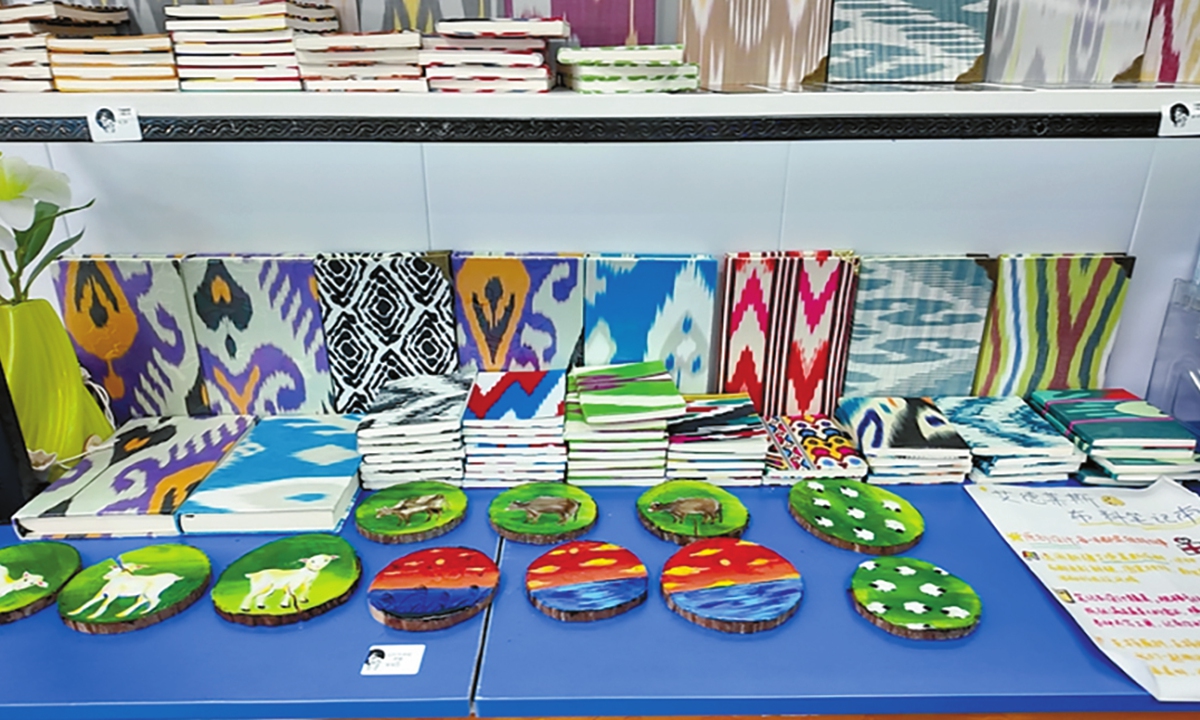 Notebooks with covers made of Etles silk on display at Xuanzi's boutique store Photo: Courtesy of Liu Yang