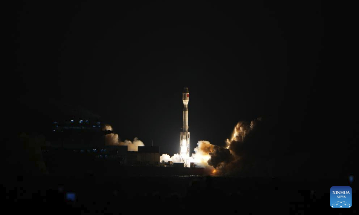 A Smart Dragon-3 (SD-3) rocket carrying the Geely-04 constellation of satellites lifts off from sea near the city of Rizhao, in east China's Shandong Province, Aug. 9, 2025. (Photo by Guo Jinqi/Xinhua)