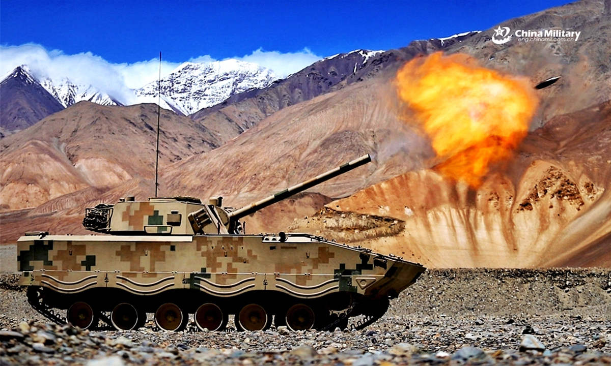 A PLZ-10 120mm self-propelled mortar-howitzer system attached to an artillery detachment of the Chinese PLA Army opens fire at the target during a live-fire shooting training exercise on August 4, 2025. (eng.chinamil.com.cn/Photo by Meideti)