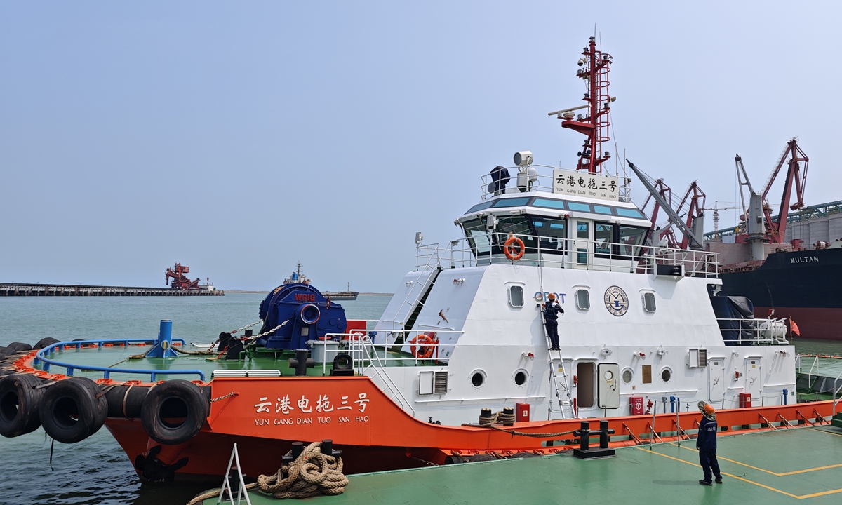 A pure electric tugboat is berthed at Lianyungang Port in East China's Jiangsu Province on August 4, 2025. Photo: Yin Yeping/GT