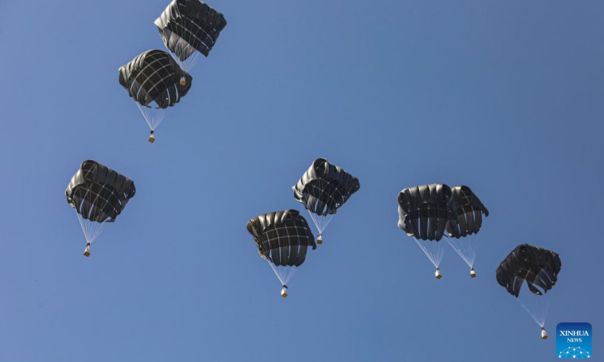 This photo shows an airdrop of food aid to the Sudanese area in northwest of Gaza City, on Aug. 15, 2025. (Photo by Rizek Abdeljawad/Xinhua)