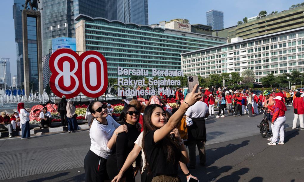 People pose for selfies during Indonesia's 80th Independence Day celebration in Jakarta, Indonesia on Aug. 17, 2025.
Various activities were held to celebrate the 80th Independence Day in Indonesia. (Xinhua/Veri Sanovri)