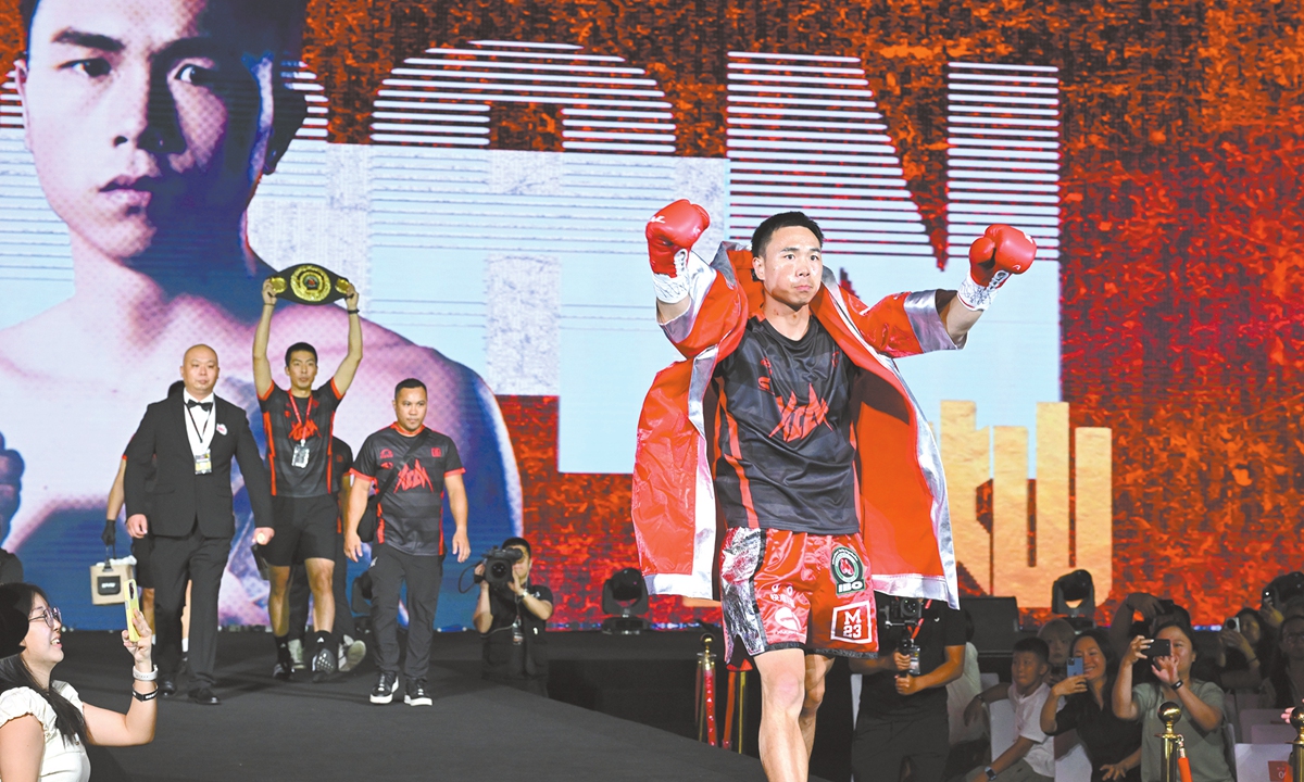 Chinese boxer Xu Can 