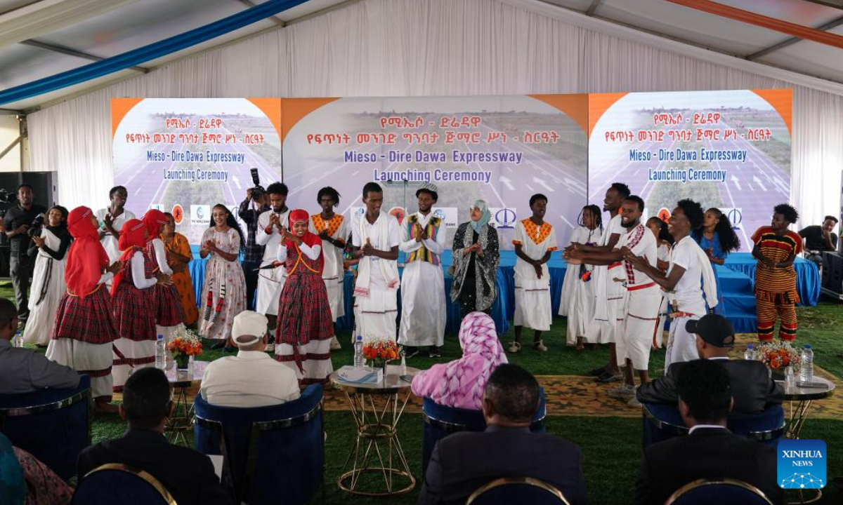 Dancers perform during the launching ceremony of the construction of the Mieso-Dire Dawa Expressway, in Dire Dawa, eastern Ethiopia, on Aug. 19, 2025. The construction of the Mieso-Dire Dawa Expressway, a major infrastructure project within the Ethio-Djibouti Transport Corridor, was launched on Tuesday. (Xinhua/Han Xu)