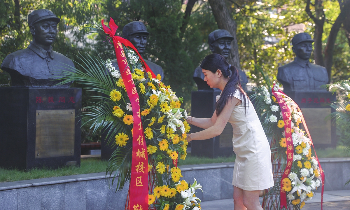 A student representative pays tribute to the revolutionary martyrs at the Former Site of Headquarters of the New Fourth Army in Nanchang, Jiangxi Province, on August 15, 2025. Photo: VCG
