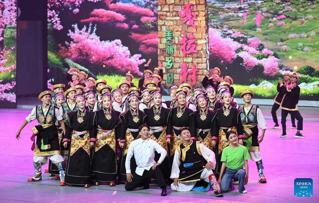 A gala entitled Joyful Songs of the Snowy Plateau Region is held to mark the 60th founding anniversary of Xizang Autonomous Region, in regional capital Lhasa, Aug. 20, 2025. (Xinhua/Xie Huanchi)


